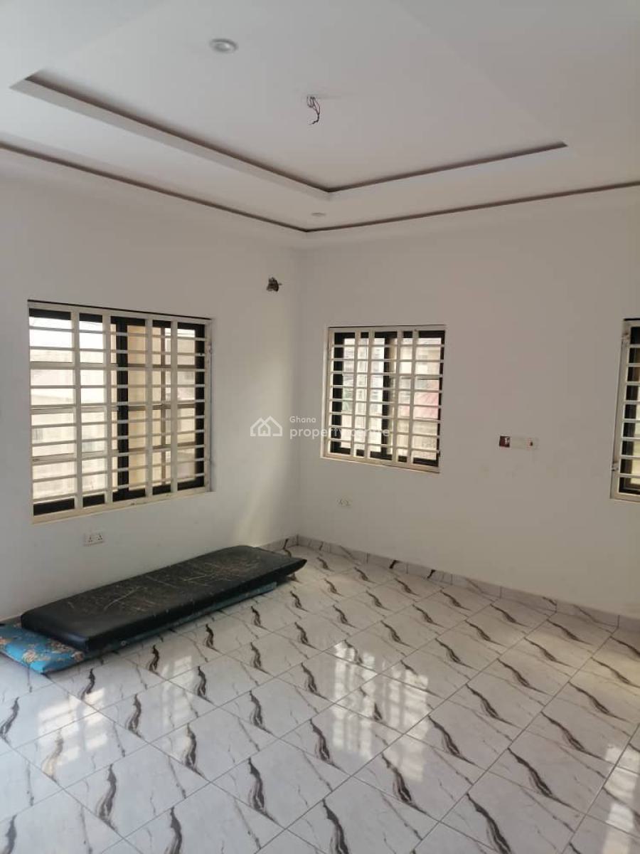 3 Bedrooms at Amasaman Stadium Junction, Stadium Junction, Amasaman, Ga West Municipal, Accra, Detached Duplex for Sale