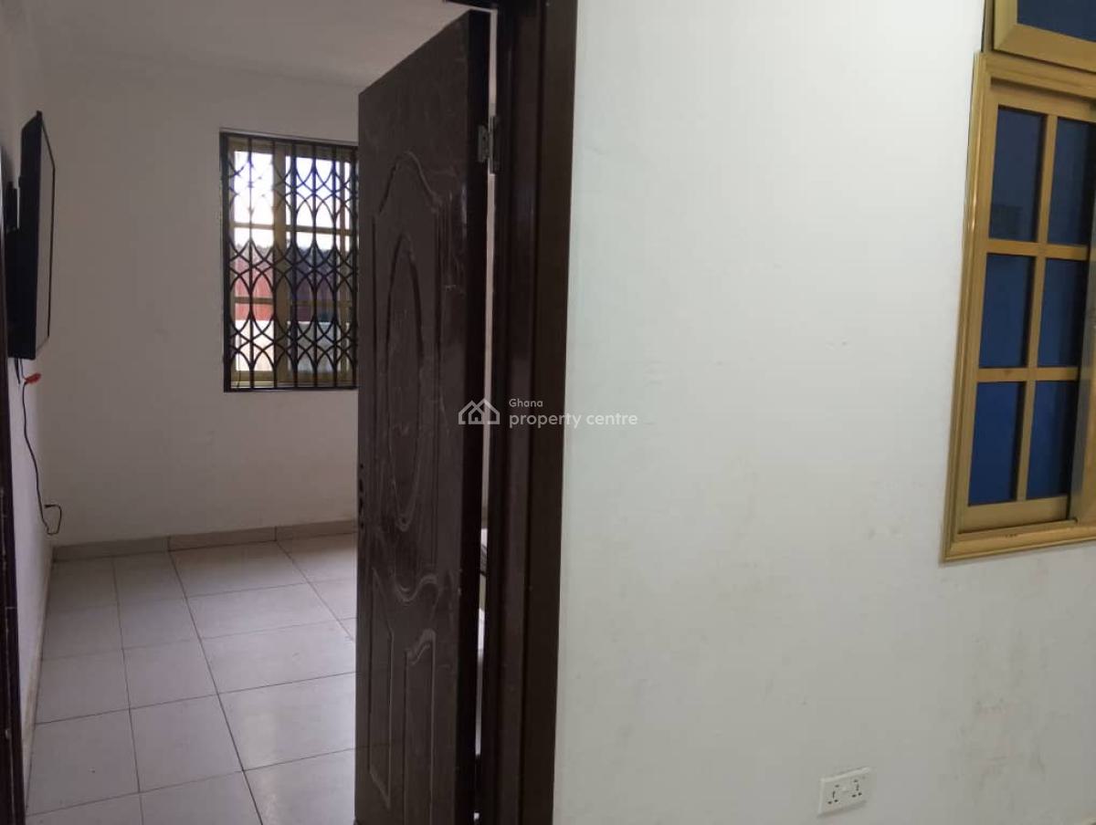 3 Bedroom Self Compound House, Labadi Road, La (labadi), La Dade Kotopon Municipal, Accra, House for Rent