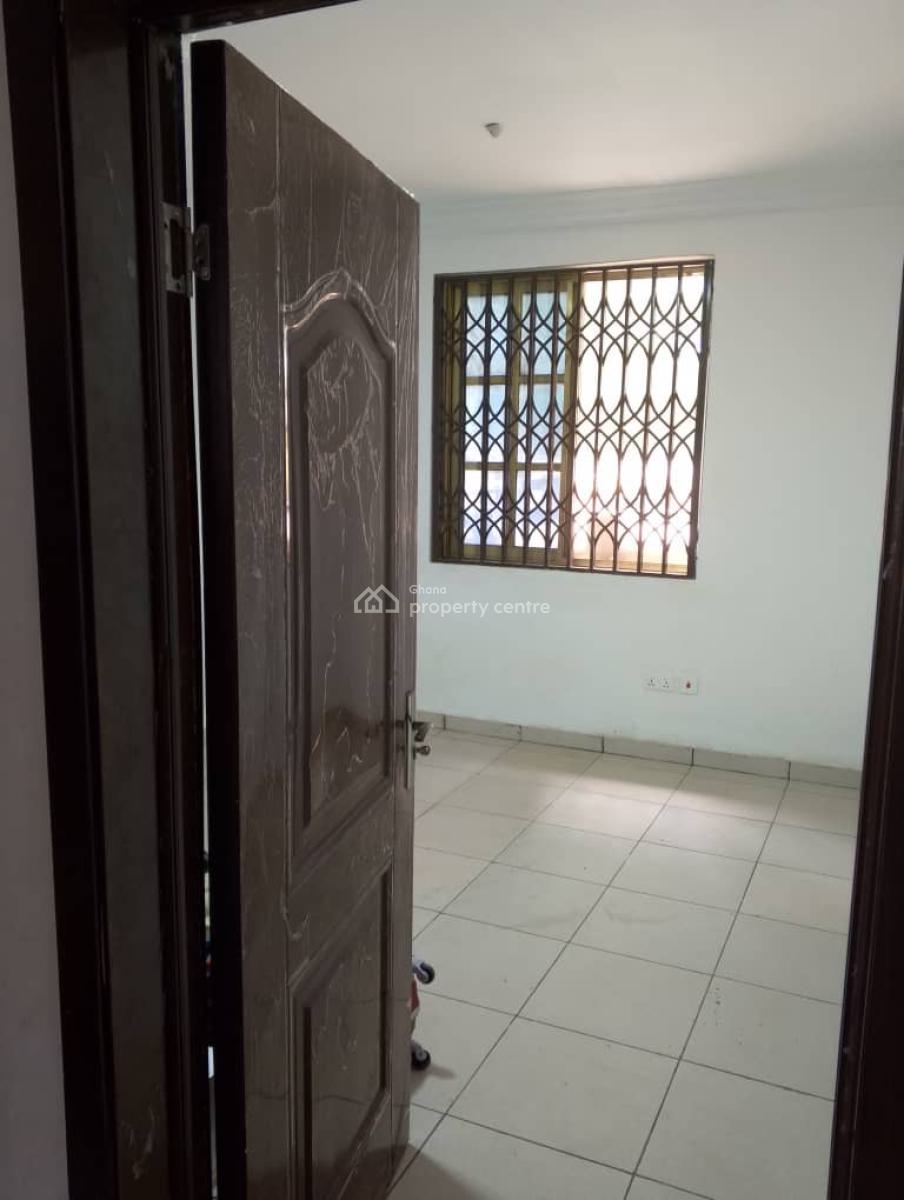 3 Bedroom Self Compound House, Labadi Road, La (labadi), La Dade Kotopon Municipal, Accra, House for Rent