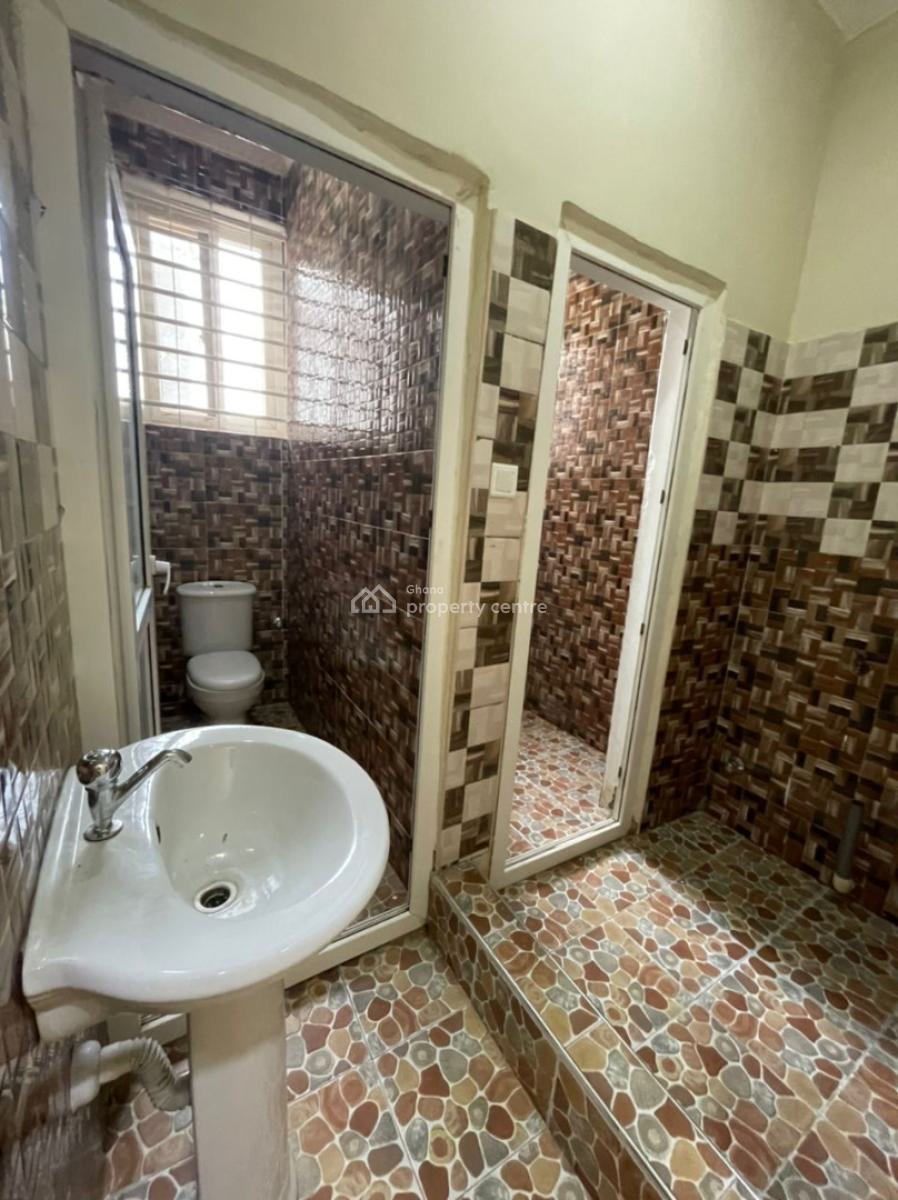 2 Bedroom House Lakeside Comm 8, Lakeside Community 8, Adenta Municipal, Accra, House for Rent
