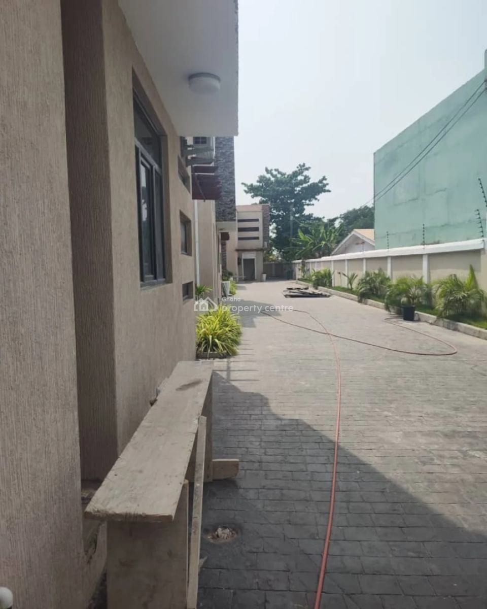 Executive 4 Bedrooms, North Labone, Accra, House for Sale
