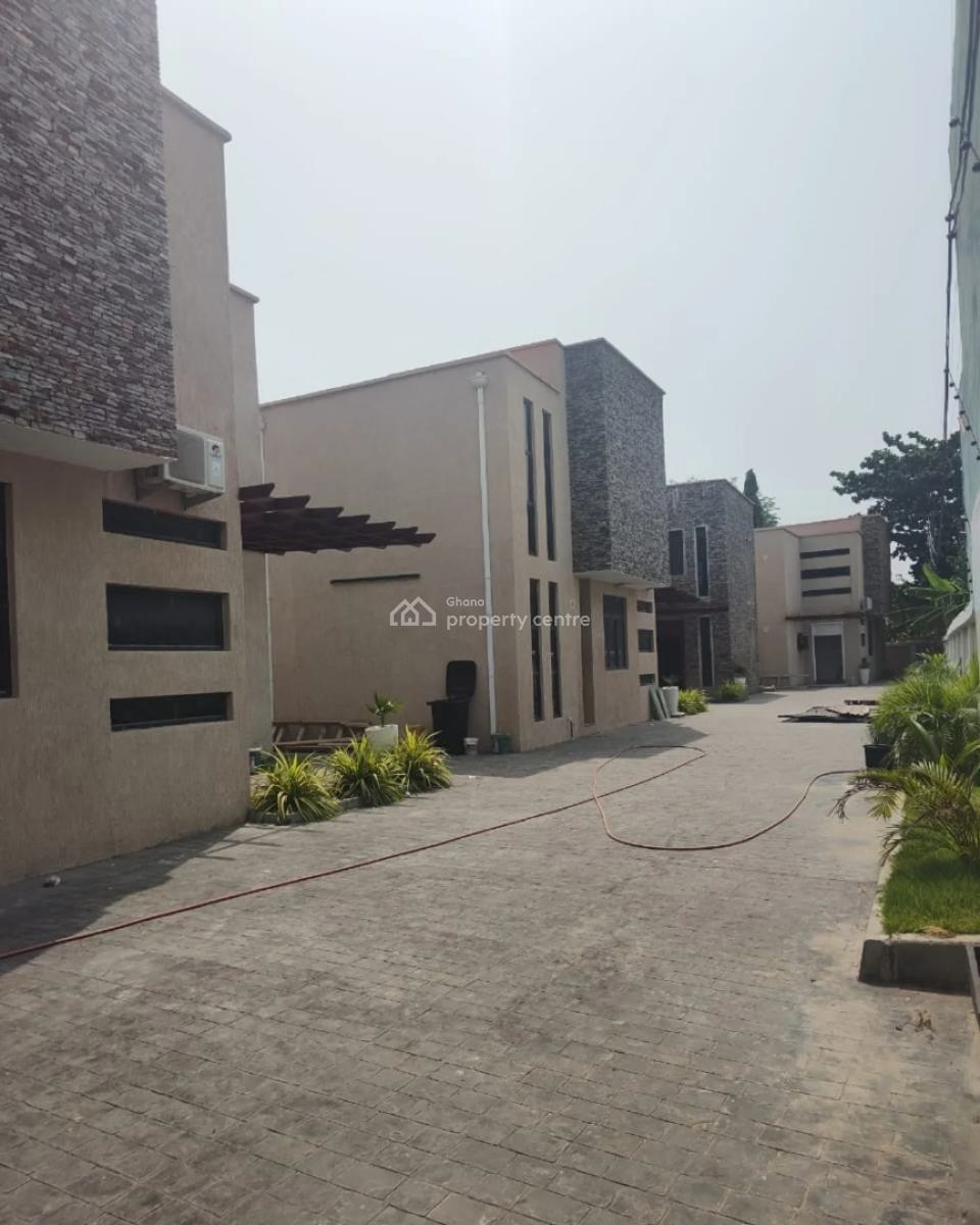 Executive 4 Bedrooms, North Labone, Accra, House for Sale