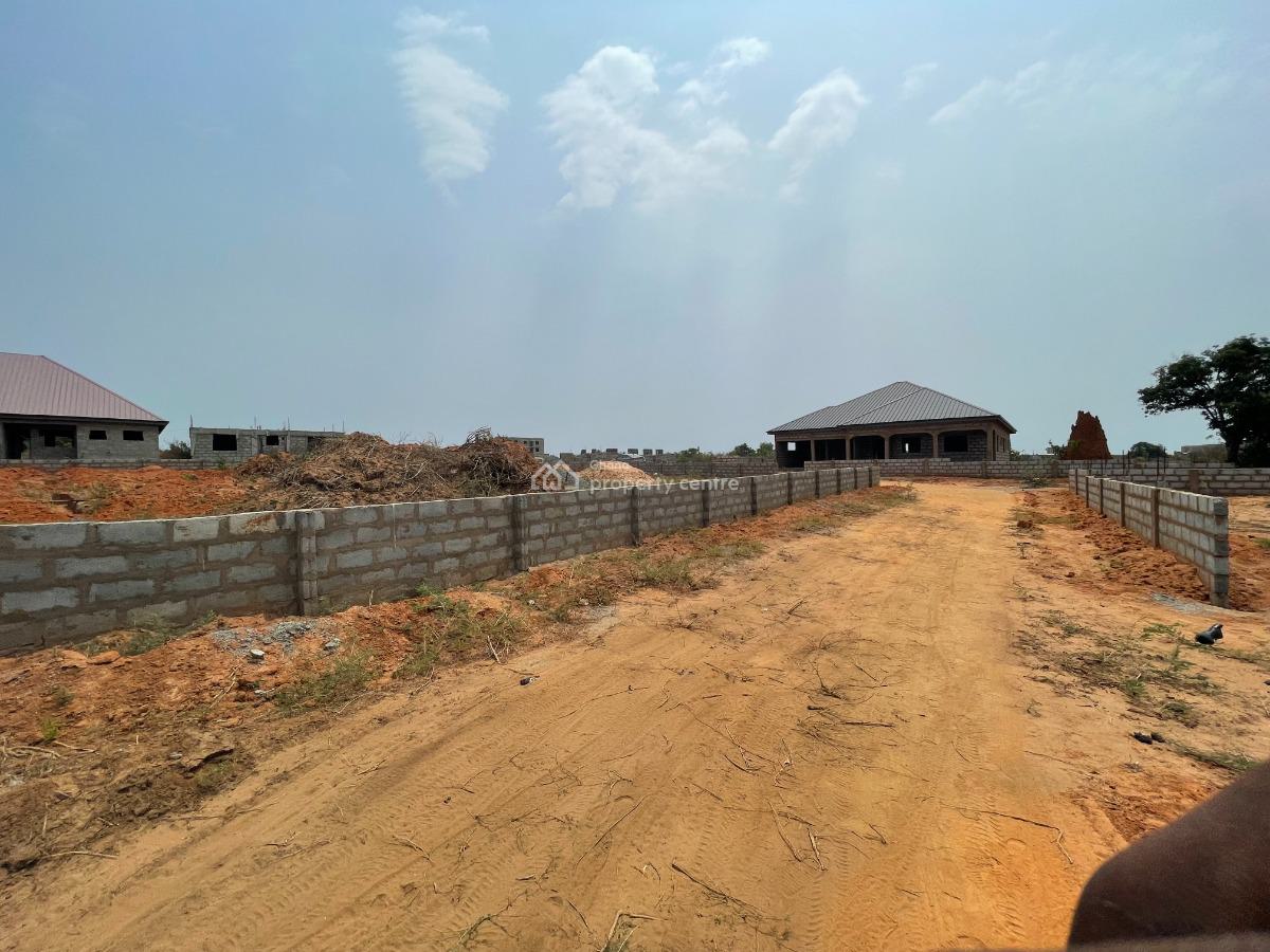 Safe and Litigation-free -- Discover Life in Solomon Court, African Ancestral Walls, Ningo Prampram District, Accra, Mixed-use Land for Sale