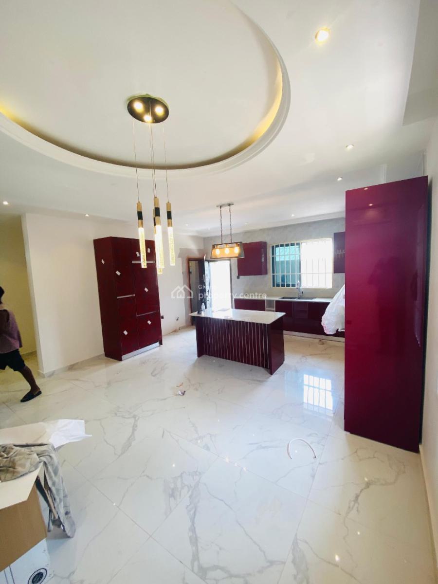 Executive 4 Bedrooms House, Lakeside, Adenta Municipal, Accra, Townhouse for Sale