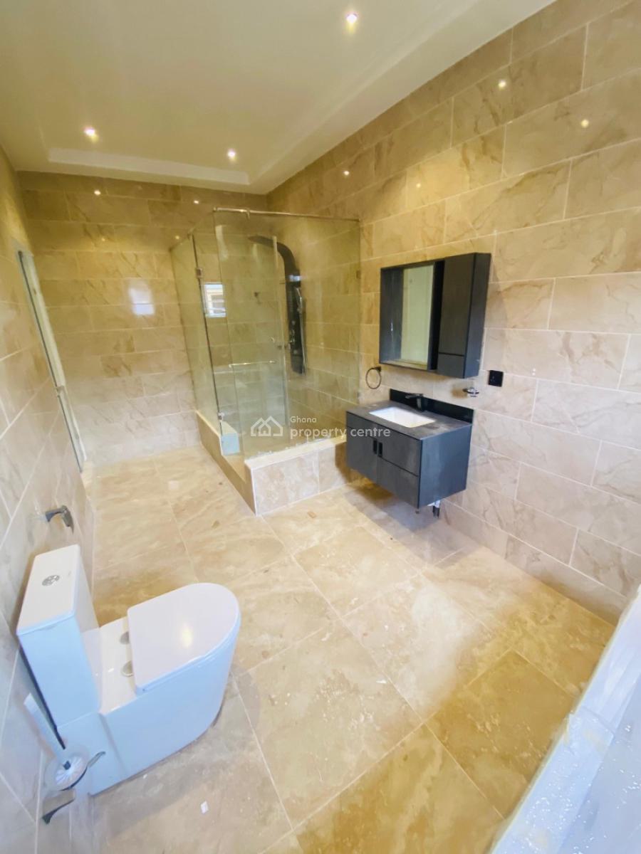 Executive 4 Bedrooms House, Lakeside, Adenta Municipal, Accra, Townhouse for Sale