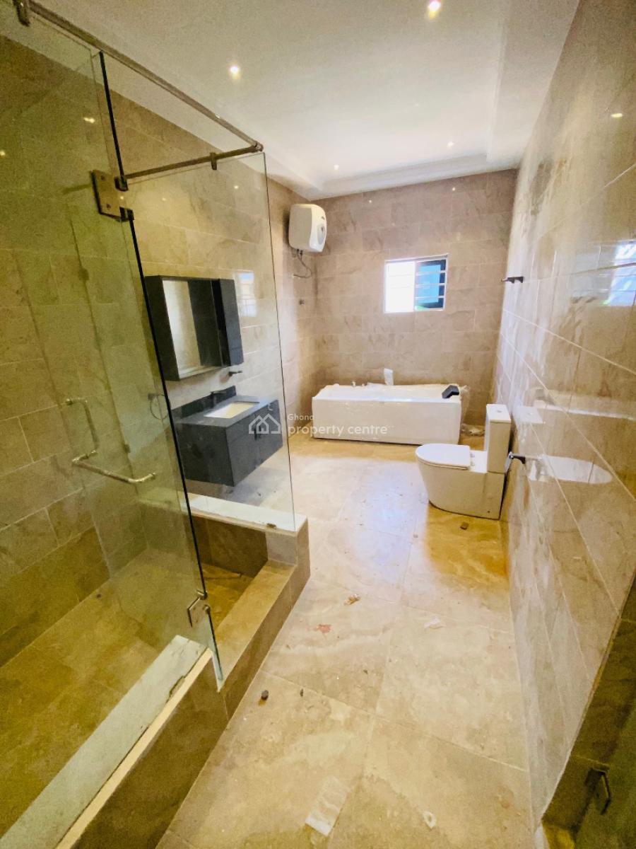 Executive 4 Bedrooms House, Lakeside, Adenta Municipal, Accra, Townhouse for Sale