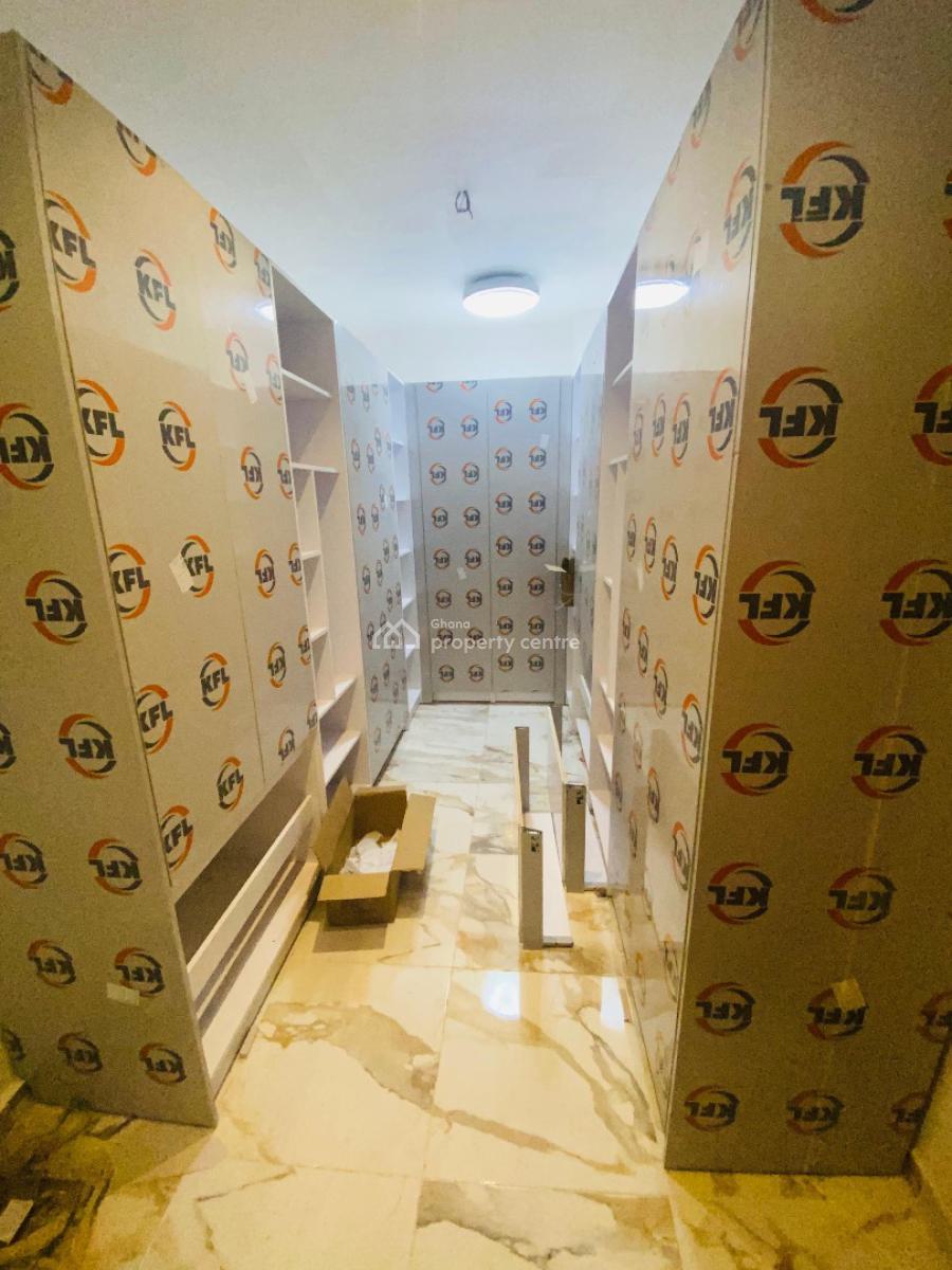 Executive 4 Bedrooms House, Lakeside, Adenta Municipal, Accra, Townhouse for Sale