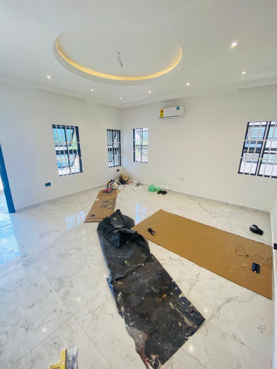 Executive 4 Bedrooms House, Lakeside, Adenta Municipal, Accra, Townhouse for Sale