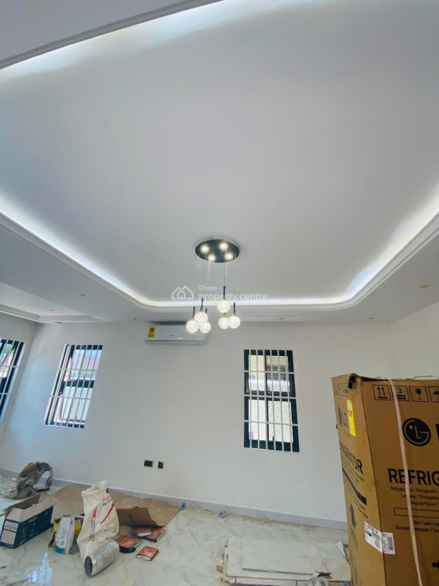 Executive 4 Bedrooms House, Lakeside, Adenta Municipal, Accra, Townhouse for Sale