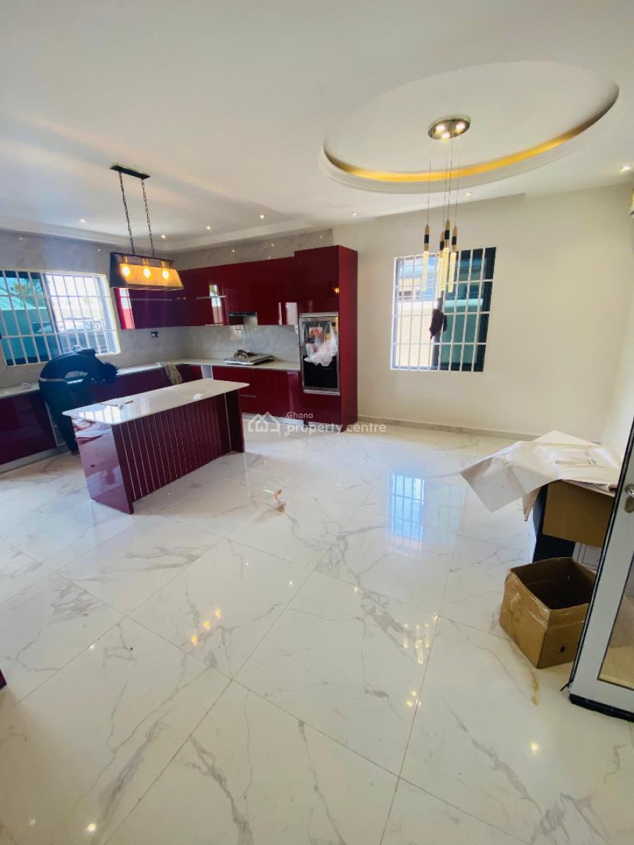 Executive 4 Bedrooms House, Lakeside, Adenta Municipal, Accra, Townhouse for Sale