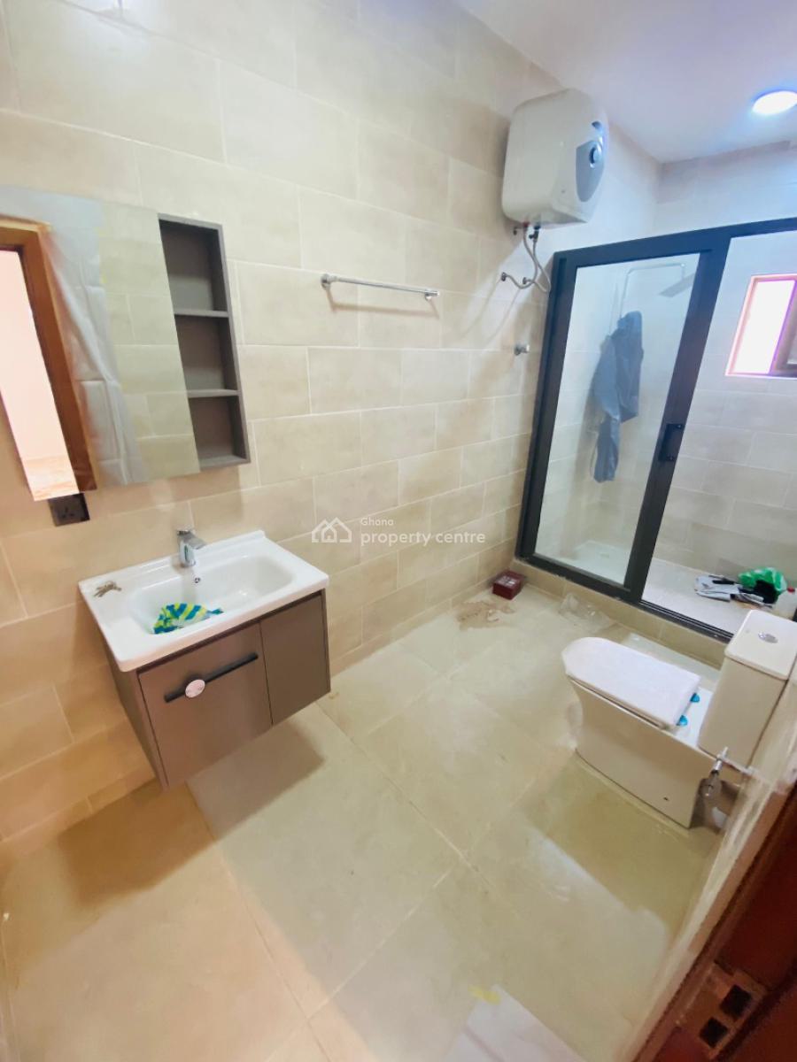 Executive 4 Bedrooms House, Lakeside, Adenta Municipal, Accra, Townhouse for Sale