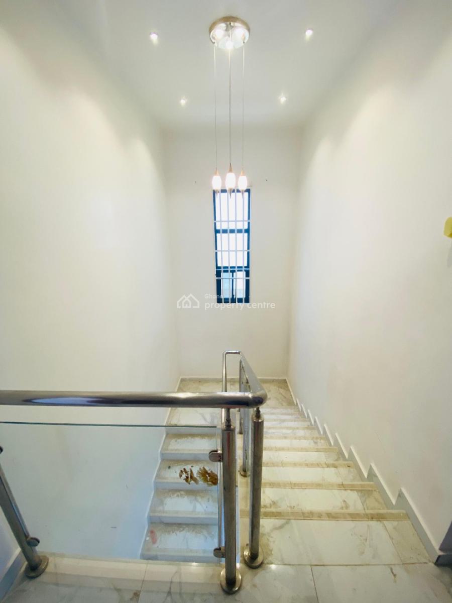 Executive 4 Bedrooms House, Lakeside, Adenta Municipal, Accra, Townhouse for Sale