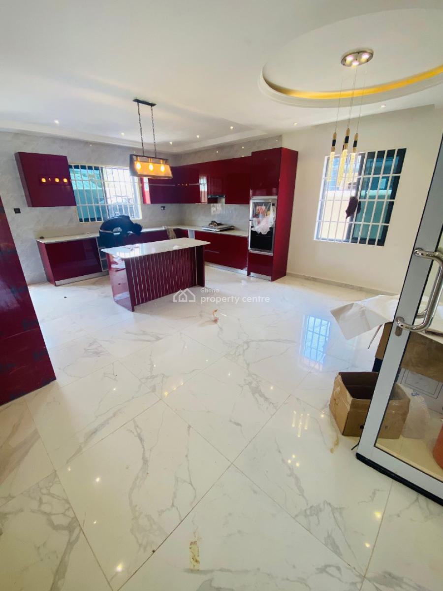Executive 4 Bedrooms House, Lakeside, Adenta Municipal, Accra, Townhouse for Sale