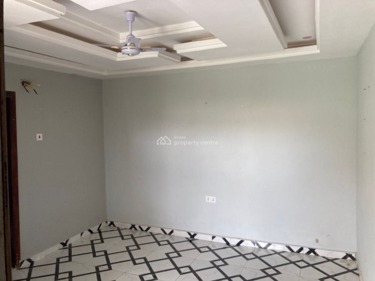Chamber and Hall Self Contain, Sokoban-wood Village, Kumasi Metropolitan, Ashanti, Apartment for Rent
