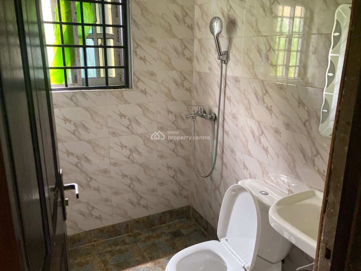 Chamber and Hall Self Contain, Sokoban-wood Village, Kumasi Metropolitan, Ashanti, Apartment for Rent