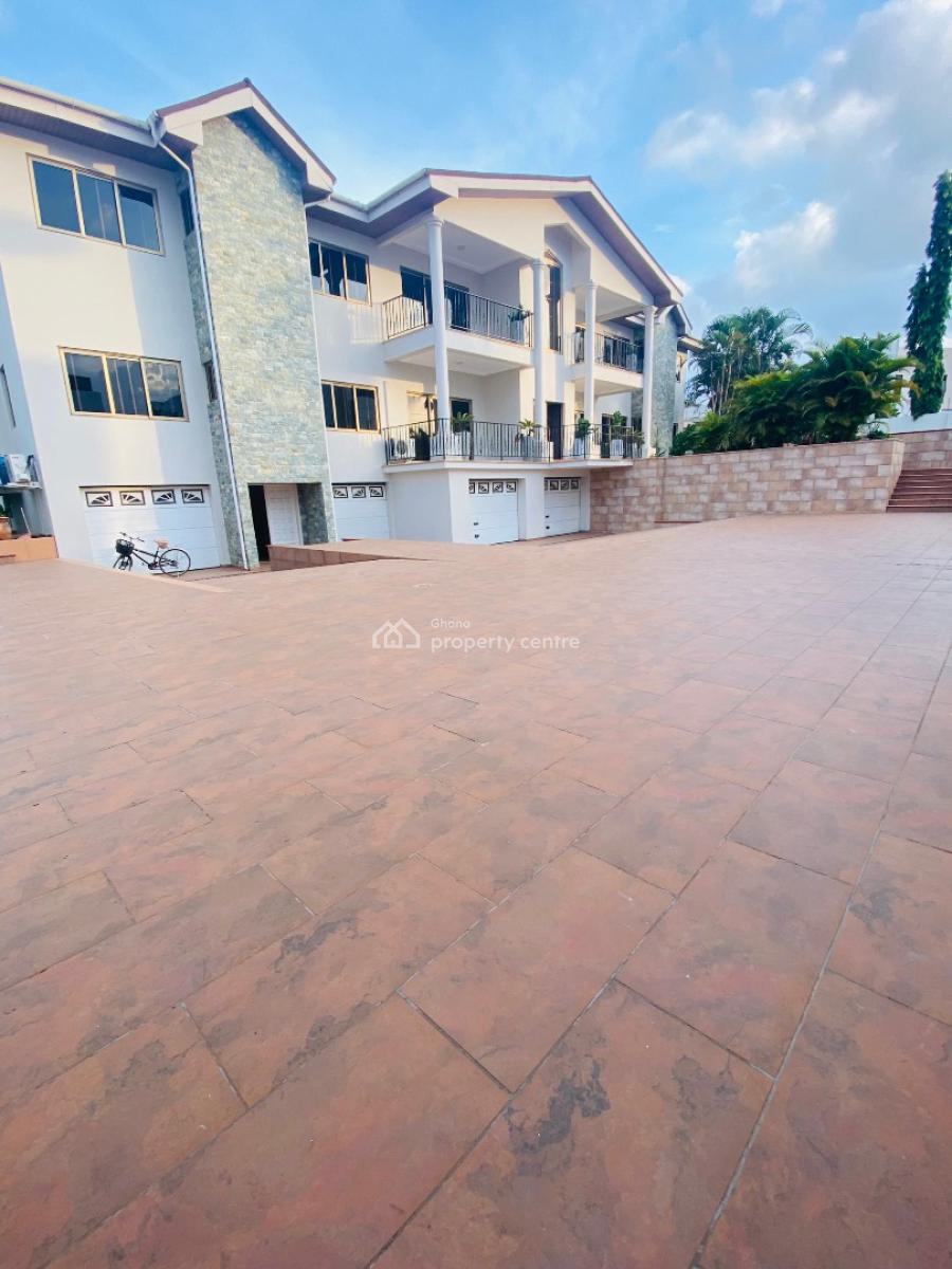 Executive 12 Bedrooms House, Anc Mall, East Legon, Accra, Townhouse for Rent