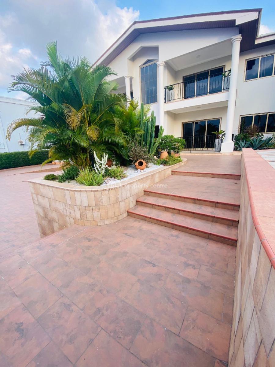 Executive 12 Bedrooms House, Anc Mall, East Legon, Accra, Townhouse for Rent