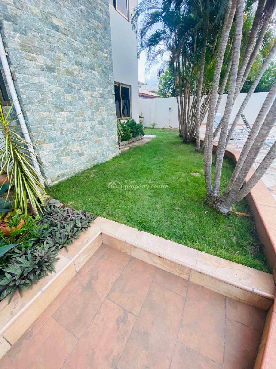 Executive 12 Bedrooms House, Anc Mall, East Legon, Accra, Townhouse for Rent