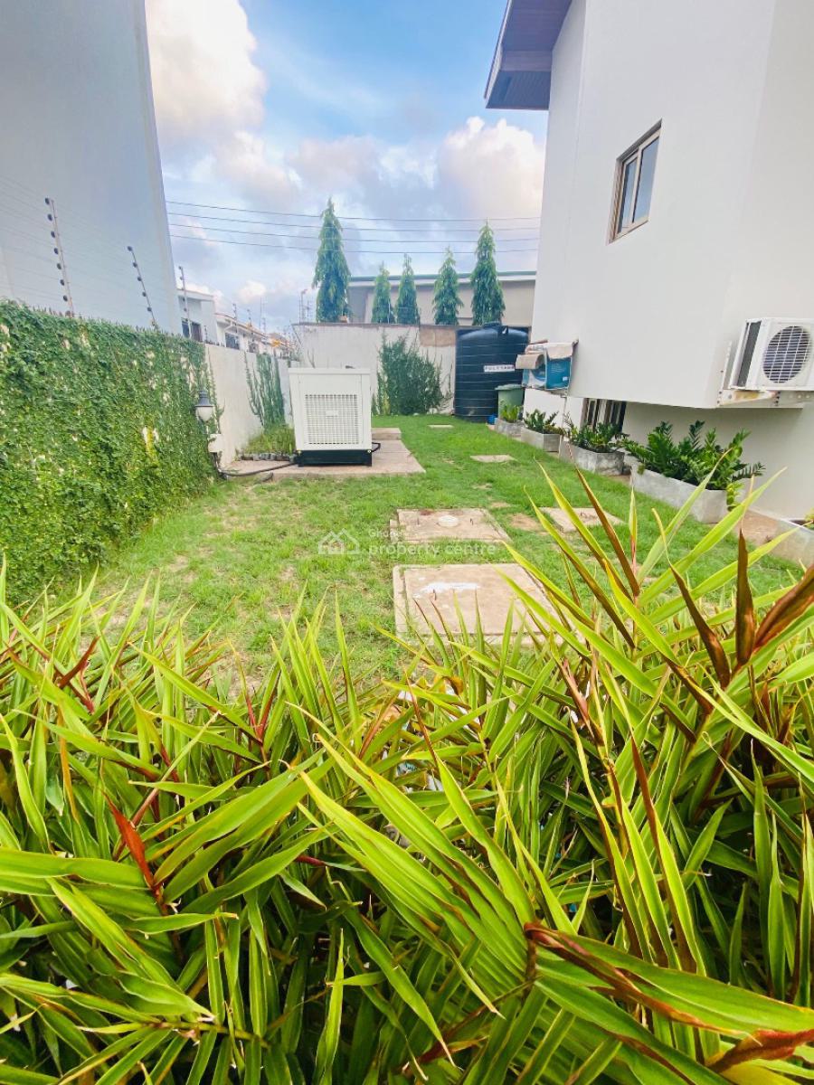 Executive 12 Bedrooms House, Anc Mall, East Legon, Accra, Townhouse for Rent