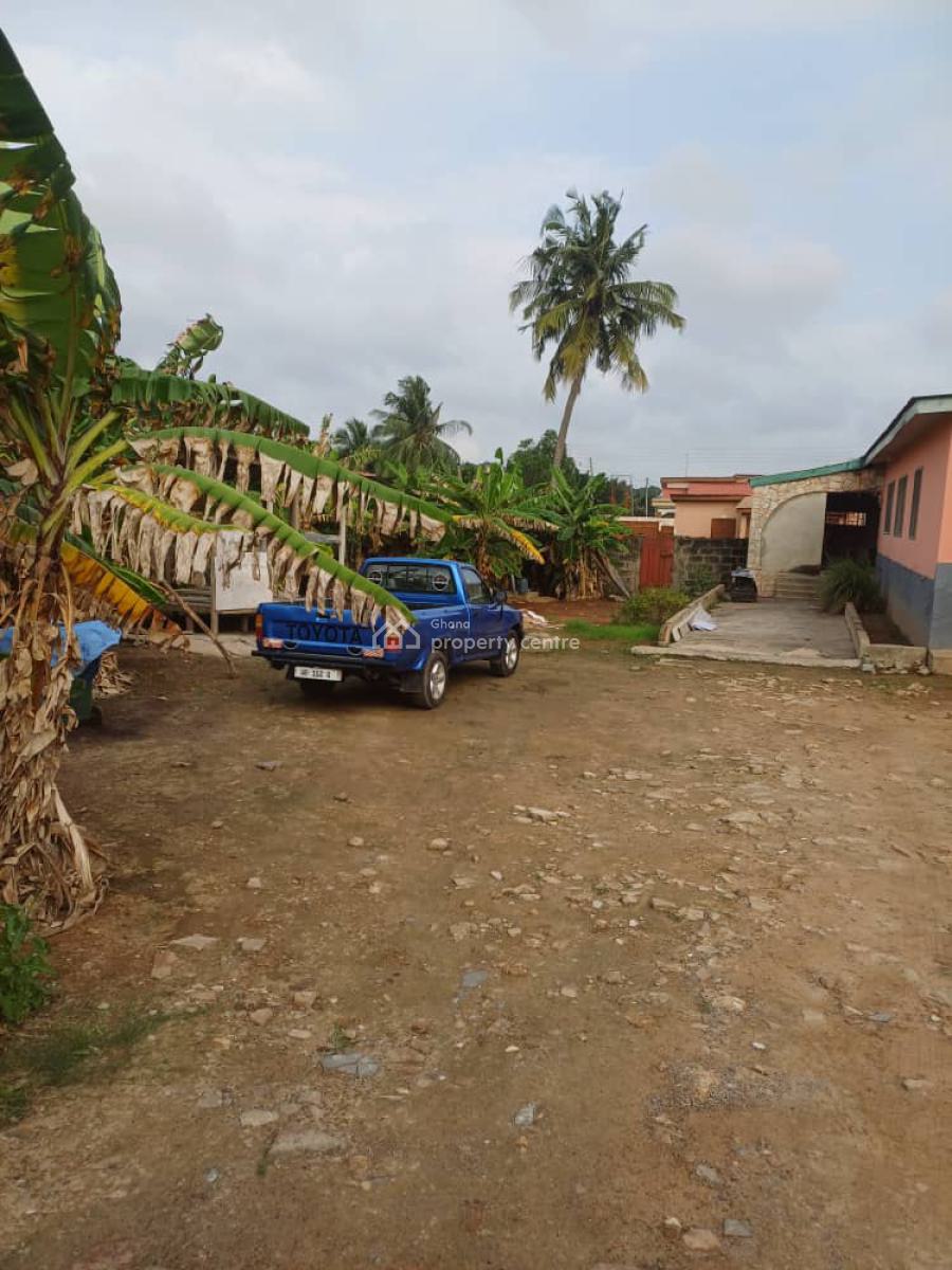 Half Plot of Land @ Achimota, Achimota, Accra, Land for Sale