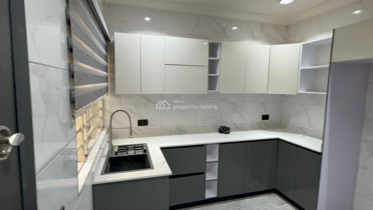 Executive 3 Bedroom, Oyarifa, La Nkwantanang Madina Municipal, Accra, Townhouse for Rent