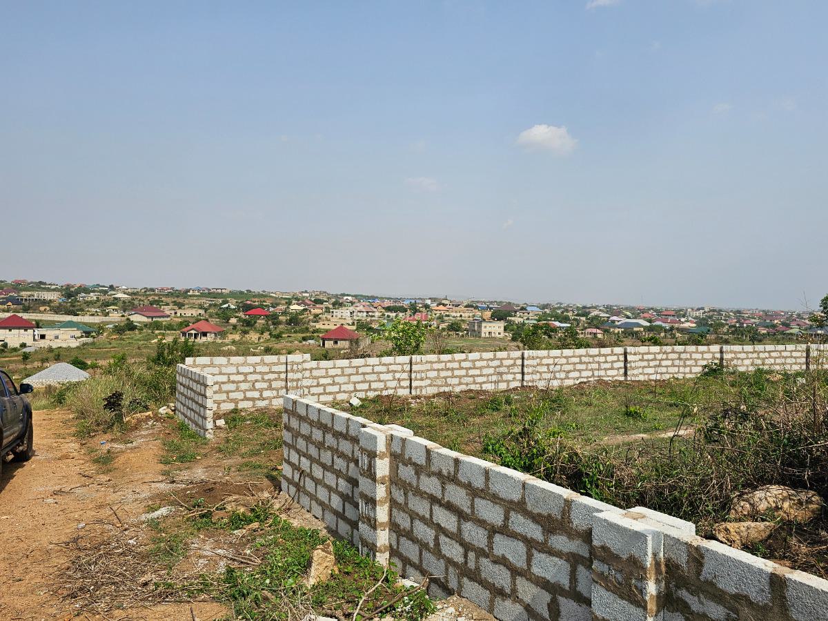 Developed and Limited Half Plots >>>>>, Tema Community 25 Cedar Court, Tema, Accra, Mixed-use Land for Sale