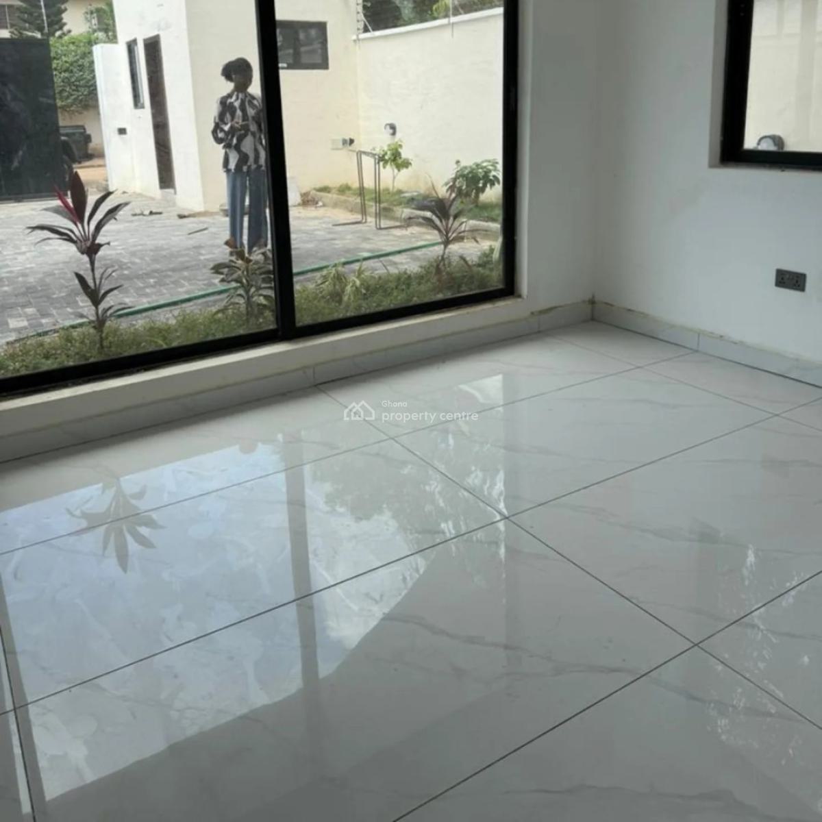 Executive 4 Bedrooms, Cantonments, Accra, House for Sale