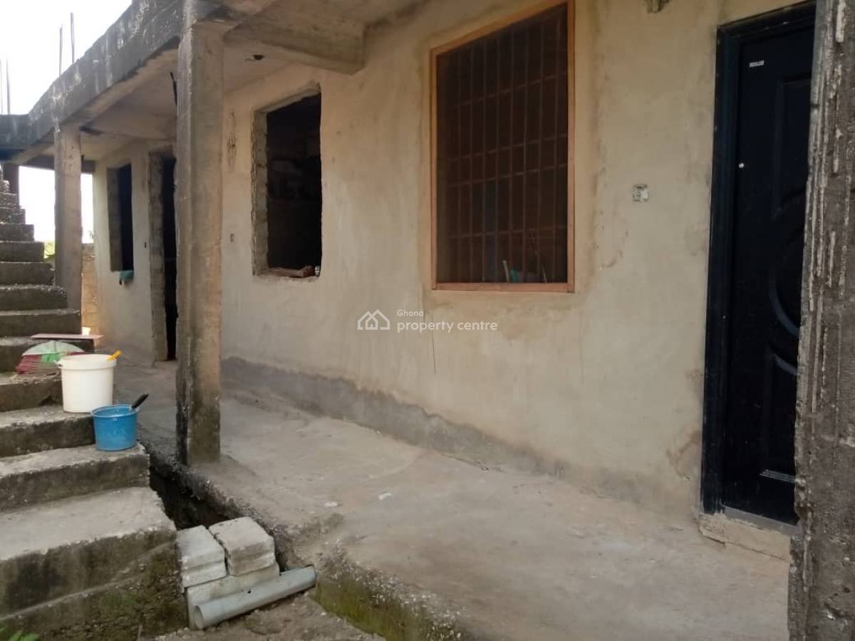 4 Units of Chamber and Hall at Ablekuma, Canada, Ablekuma South, Accra Metropolitan, Accra, Apartment for Sale