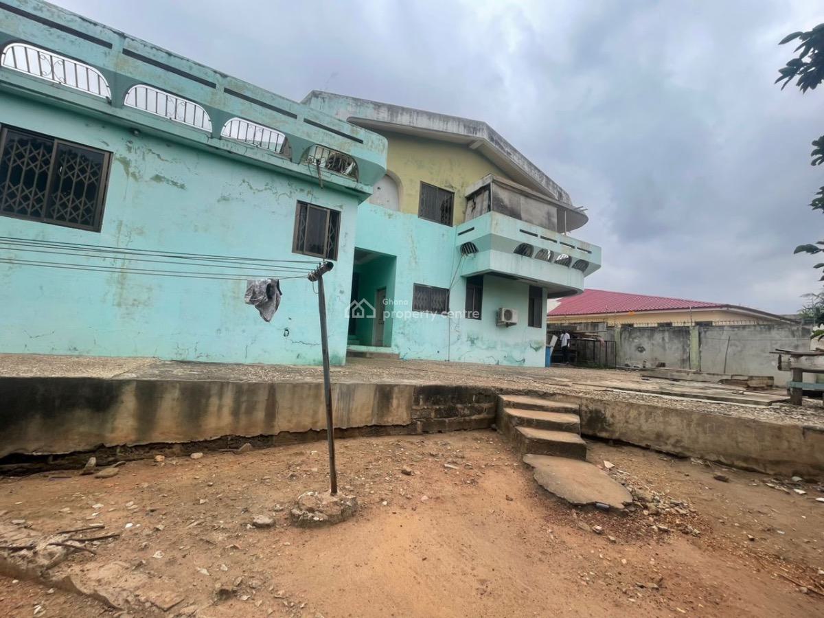 5 Bedrooms at Achimota Mile7, Mile7 Around Virgin, Achimota, Accra, Detached Duplex for Sale