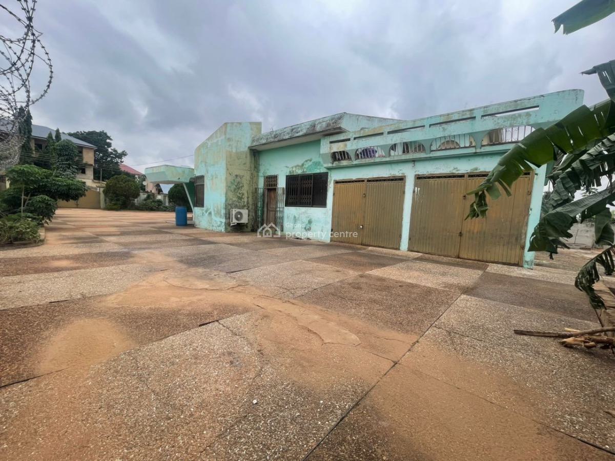 5 Bedrooms at Achimota Mile7, Mile7 Around Virgin, Achimota, Accra, Detached Duplex for Sale
