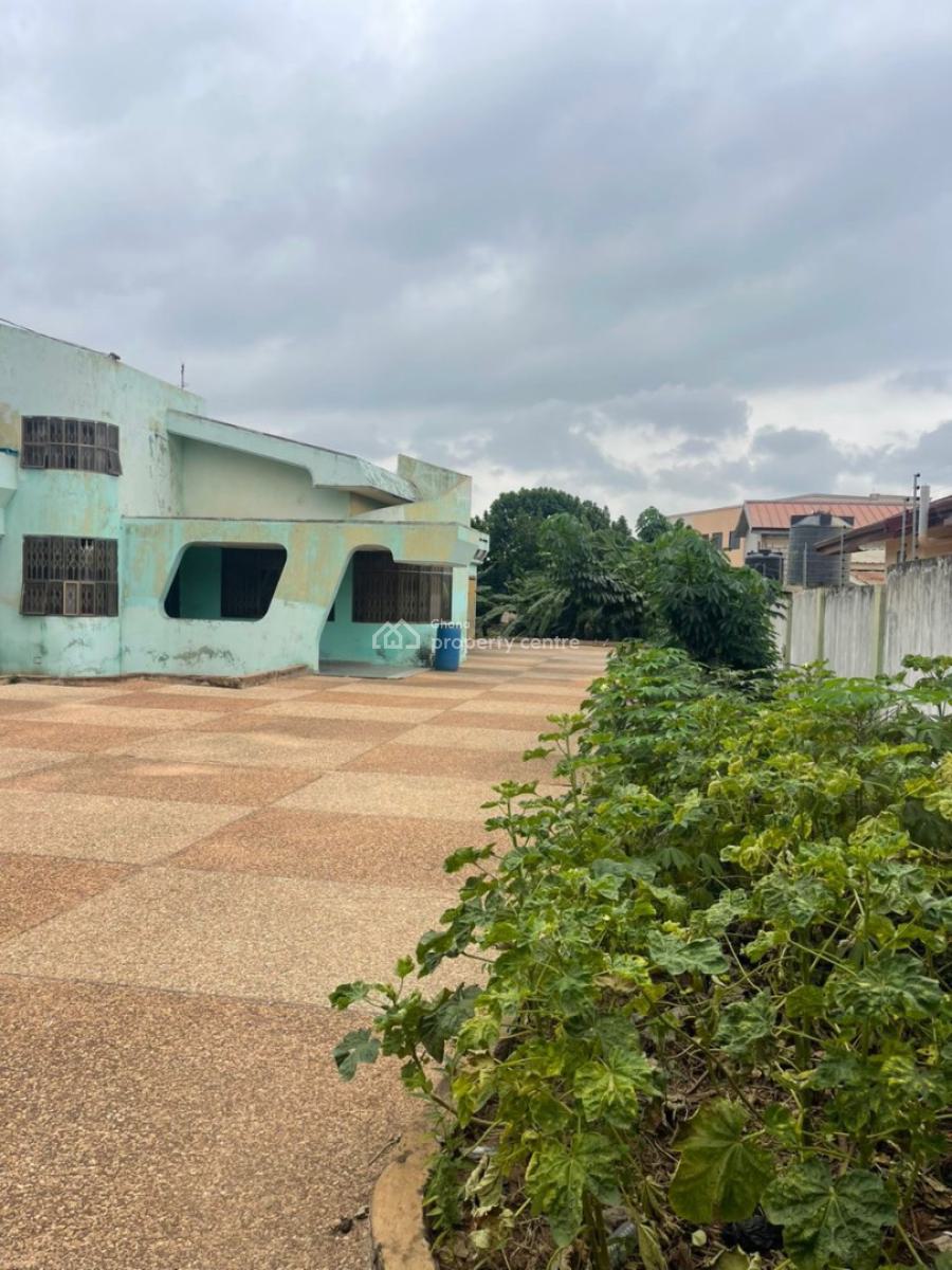 5 Bedrooms at Achimota Mile7, Mile7 Around Virgin, Achimota, Accra, Detached Duplex for Sale