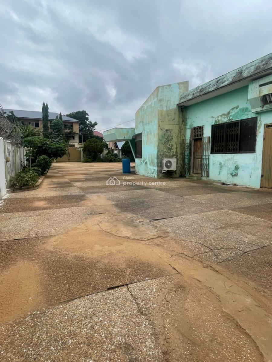5 Bedrooms at Achimota Mile7, Mile7 Around Virgin, Achimota, Accra, Detached Duplex for Sale