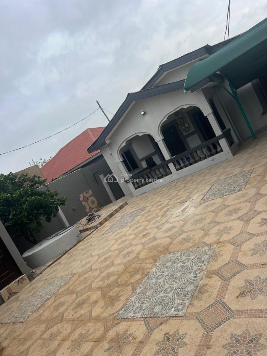 3 Bedrooms at Pokuase Amanfrom, Amanfrom Sda, Pokuase (pokoasi), Ga West Municipal, Accra, Detached Bungalow for Sale