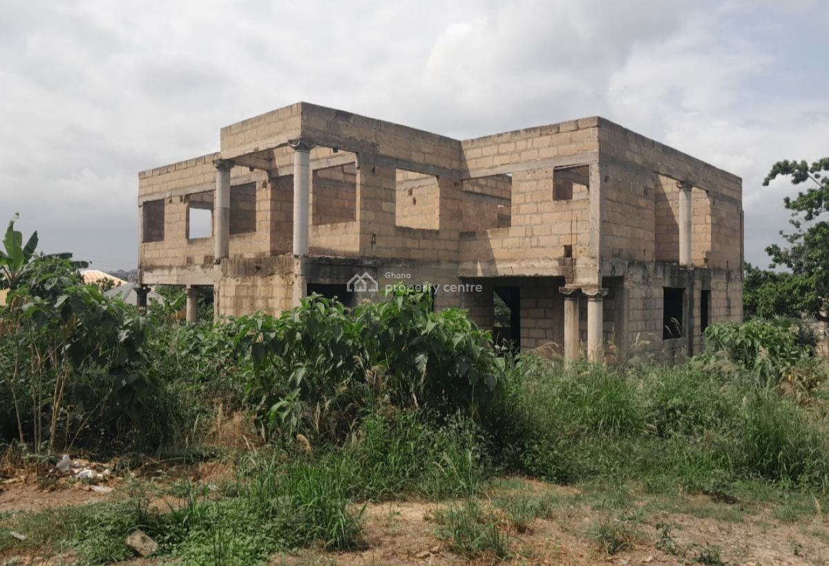 6 Bedrooms  ( 2 Minutes Walk From The Highway Road), Aputuogya, on Atonsu Road., Kumasi Metropolitan, Ashanti, House for Sale
