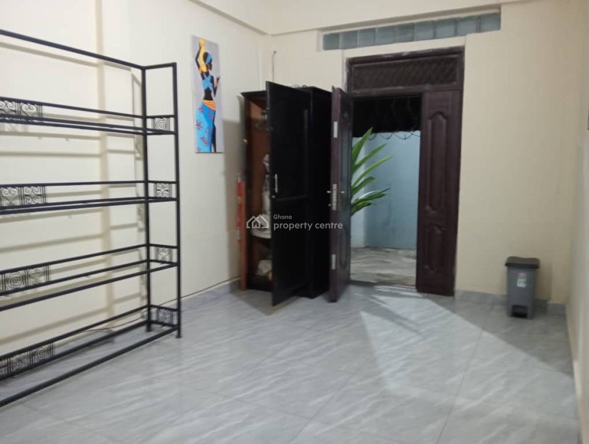 Chamber and Hall at Osu, Osu Oxford, Osu, Accra, Mini Flat for Rent