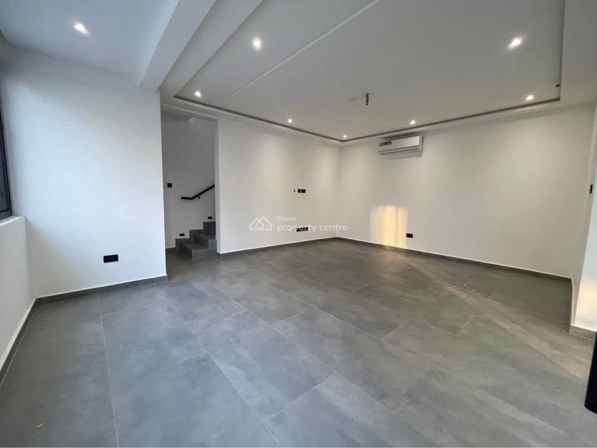 3 Bedrooms Townhouse in a Gated Community with Swimming Pool, Tseaddo, East Airport, Airport Residential Area, Accra, Townhouse for Rent