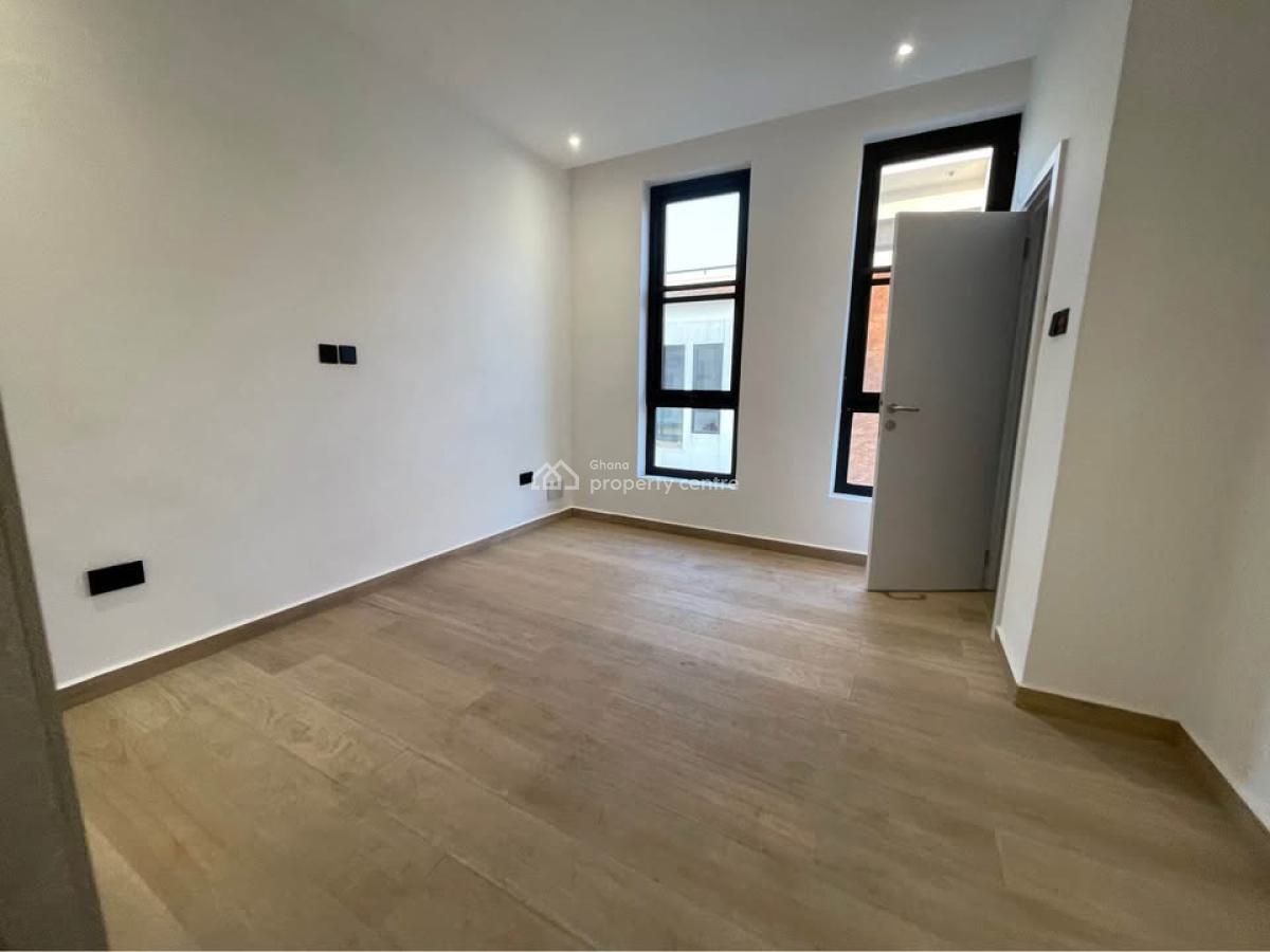 3 Bedrooms Townhouse in a Gated Community with Swimming Pool, Tseaddo, East Airport, Airport Residential Area, Accra, Townhouse for Rent