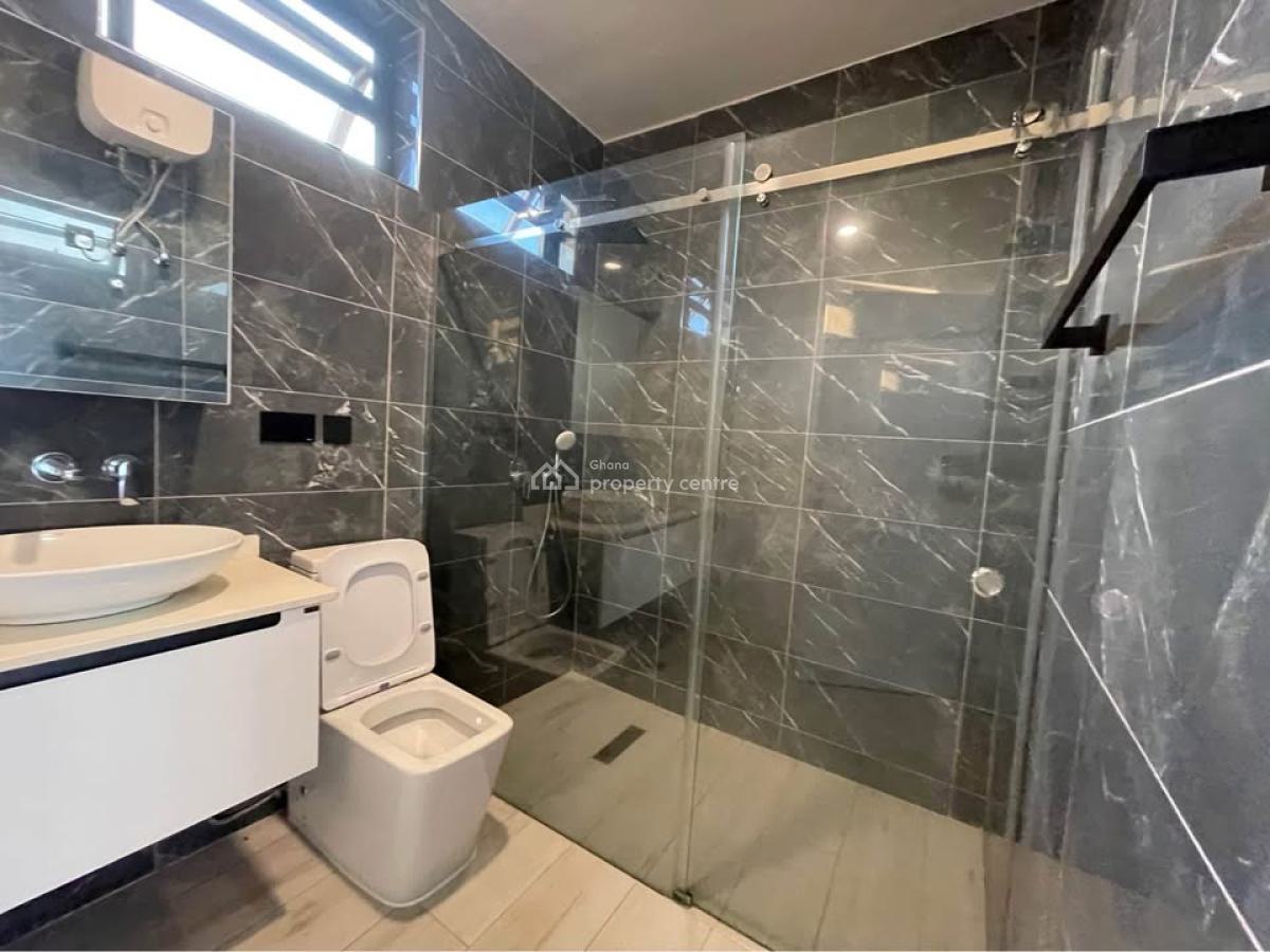 3 Bedrooms Townhouse in a Gated Community with Swimming Pool, Tseaddo, East Airport, Airport Residential Area, Accra, Townhouse for Rent