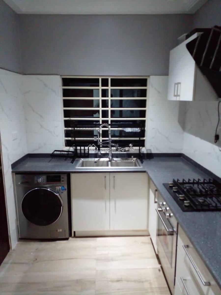 3 Bedroom Semi Furnished Apartment, Mahama Road, East Airport, Airport Residential Area, Accra, Apartment for Rent