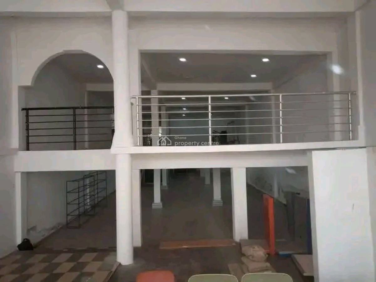 Showroom/ Warehouse Space on The Main Road, Spintex, Accra, Warehouse for Rent