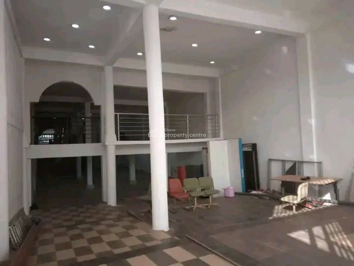 Showroom/ Warehouse Space on The Main Road, Spintex, Accra, Warehouse for Rent