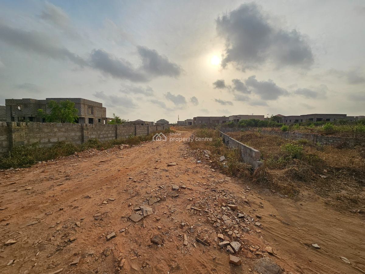 Stress Free Plots // Beautiful Residence at Tema Community 25, Community 25 Mall // Cedar Court, Tema, Accra, Residential Land for Sale