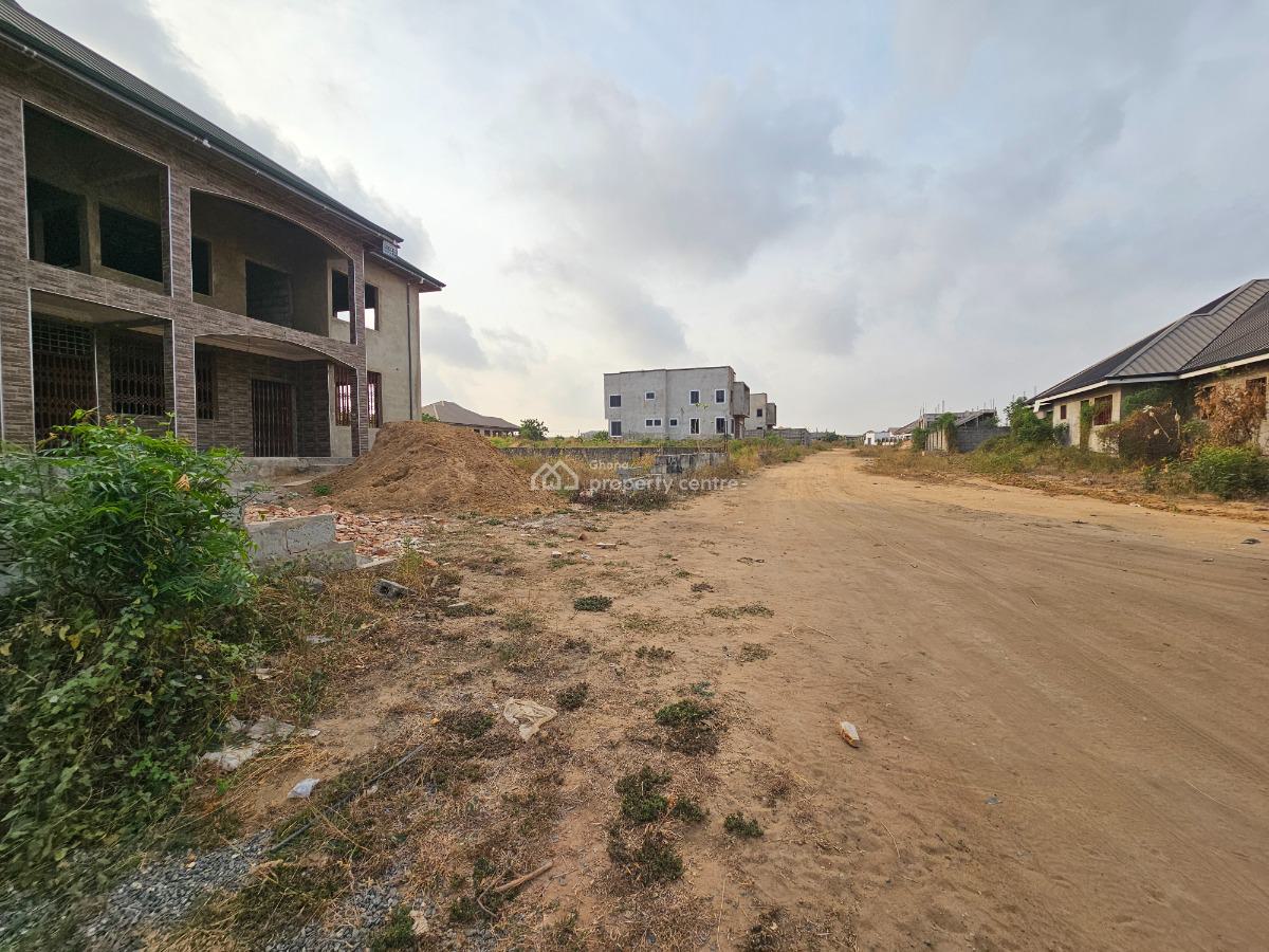 Stress Free Plots // Beautiful Residence at Tema Community 25, Community 25 Mall // Cedar Court, Tema, Accra, Residential Land for Sale