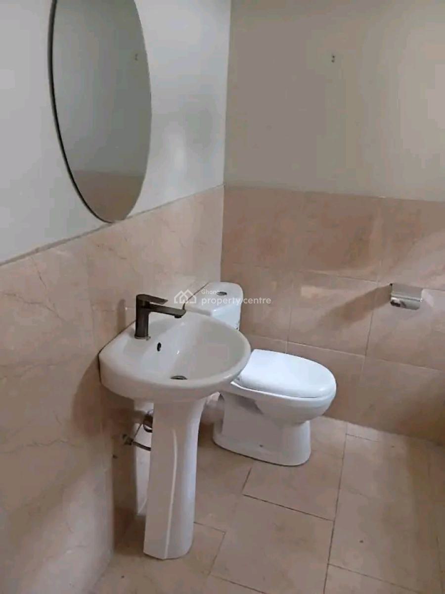 Executive 4-bedroom Duplex House @ Osu, Osu, Accra, House for Rent