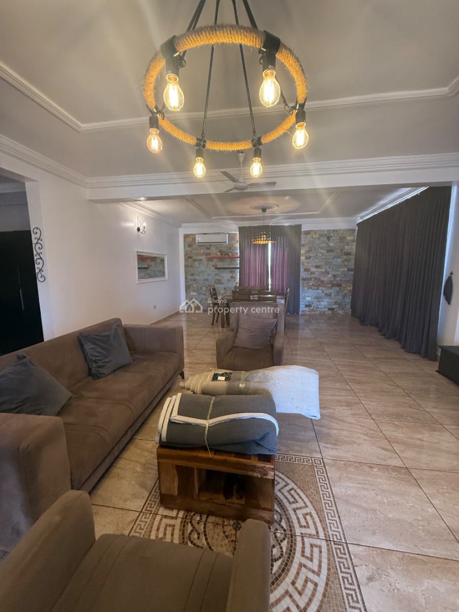 2 Bedrooms Furnished in Osu, Oxfords Street, Osu, Accra, Apartment for Rent