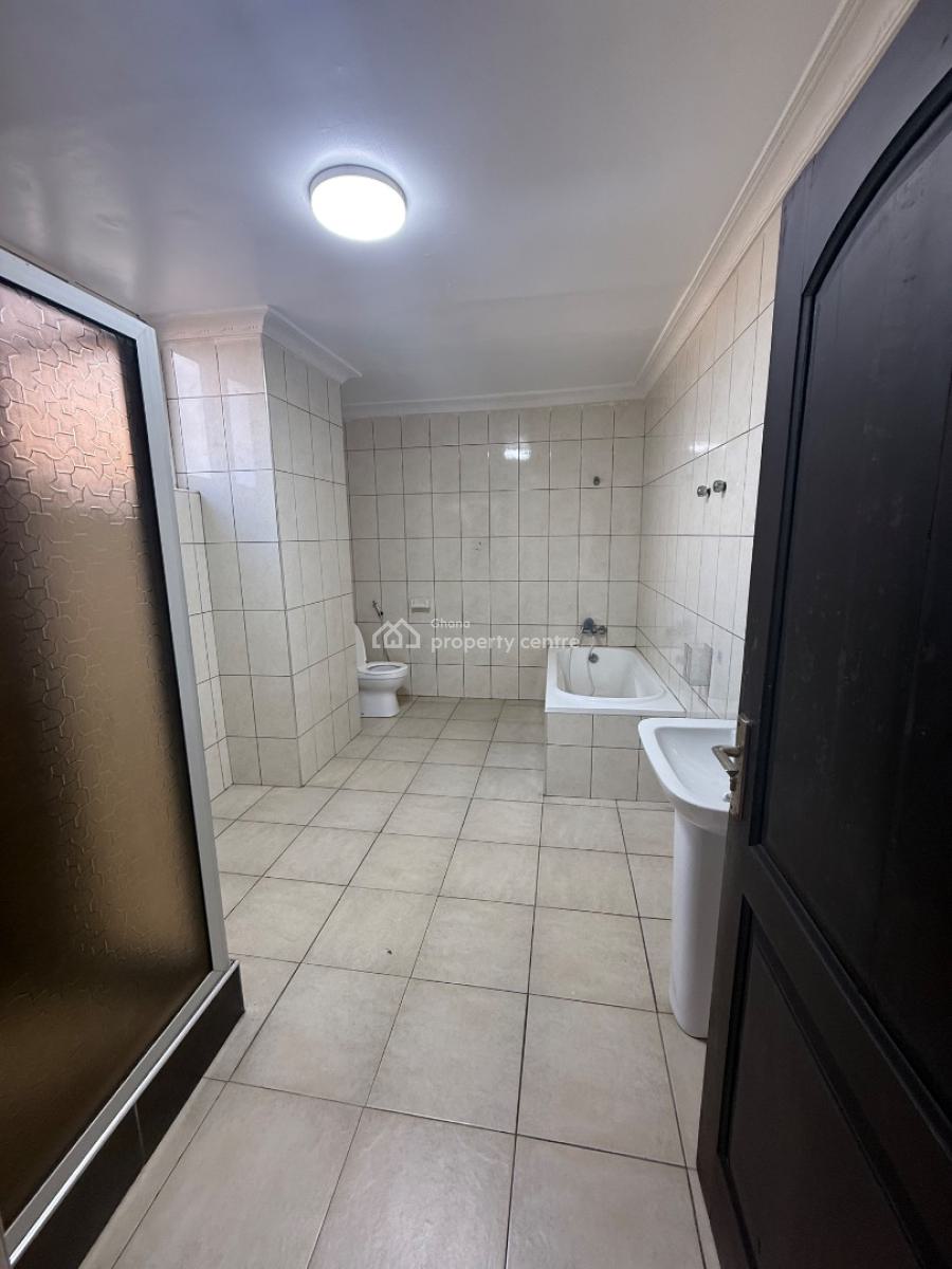 2 Bedrooms Furnished in Osu, Oxfords Street, Osu, Accra, Apartment for Rent
