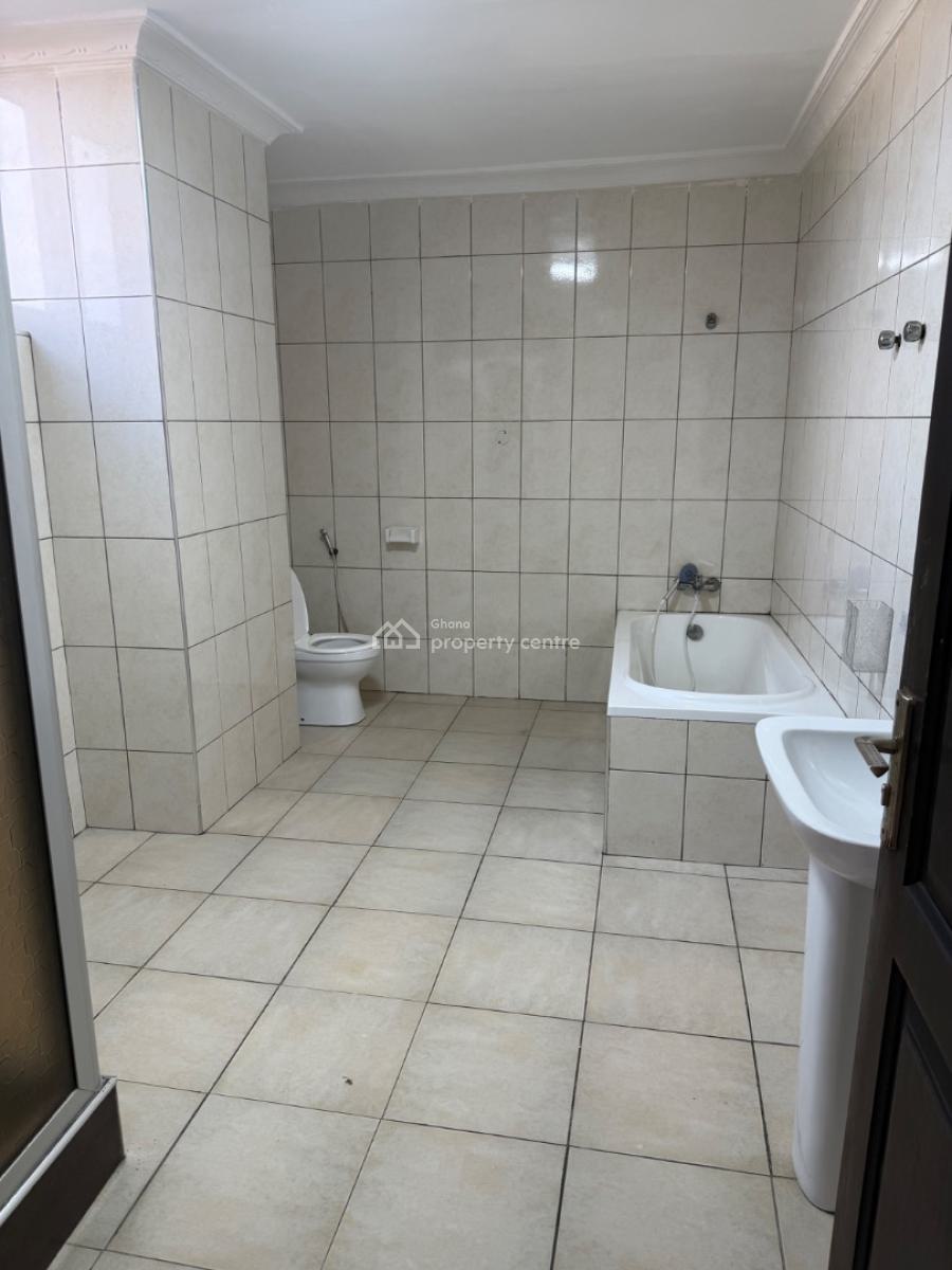 2 Bedrooms Furnished in Osu, Oxfords Street, Osu, Accra, Apartment for Rent