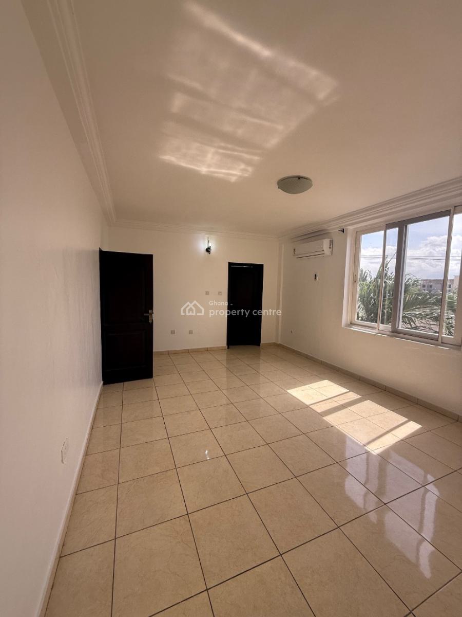 2 Bedrooms Furnished in Osu, Oxfords Street, Osu, Accra, Apartment for Rent