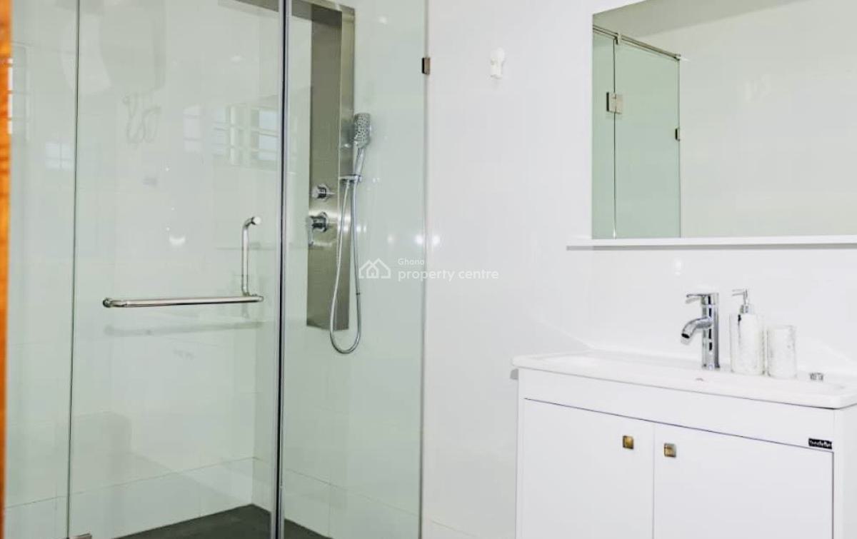 East Airport 3 Bedrooms Furnished, Palace Mall, East Airport, Airport Residential Area, Accra, Townhouse for Rent
