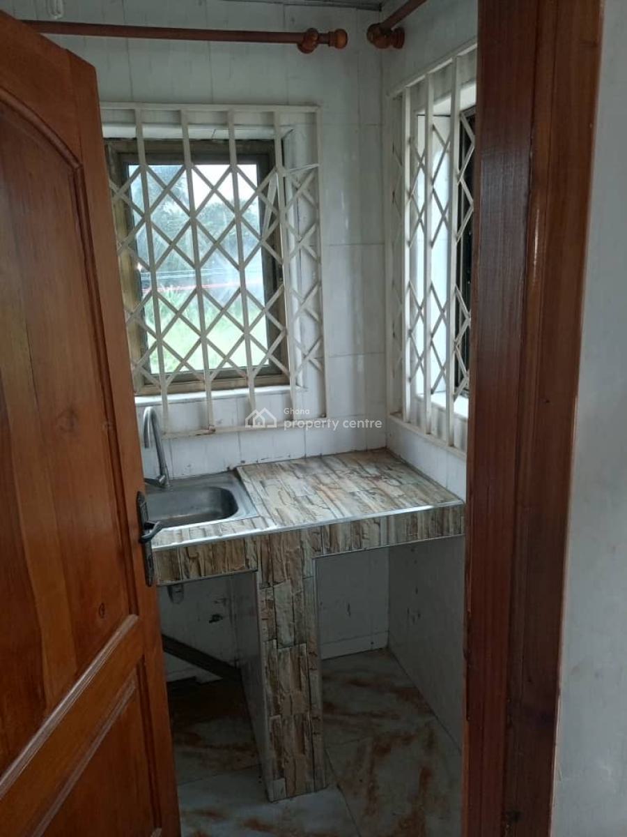 3 Bedroom Self Compound House, Dzorwulu, Accra, House for Rent